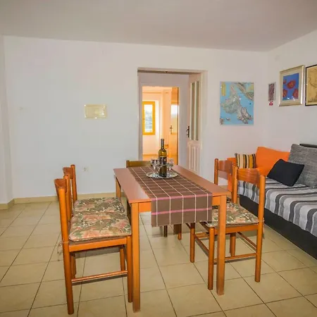 In Klanice Dobrinj, Island Krk 아파트